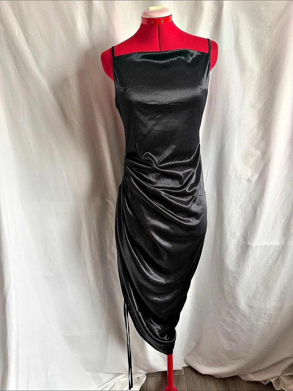 Ruched Midi Dress in Black Size Medium